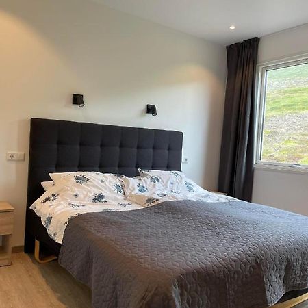 Vestmannsvatn Guesthouse Athaldalur Bagian luar foto