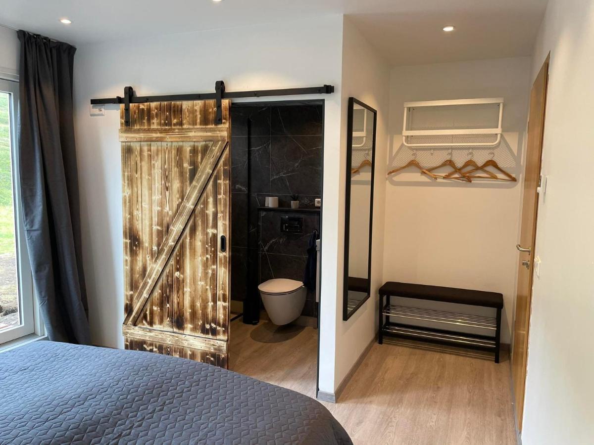 Vestmannsvatn Guesthouse Athaldalur Bagian luar foto