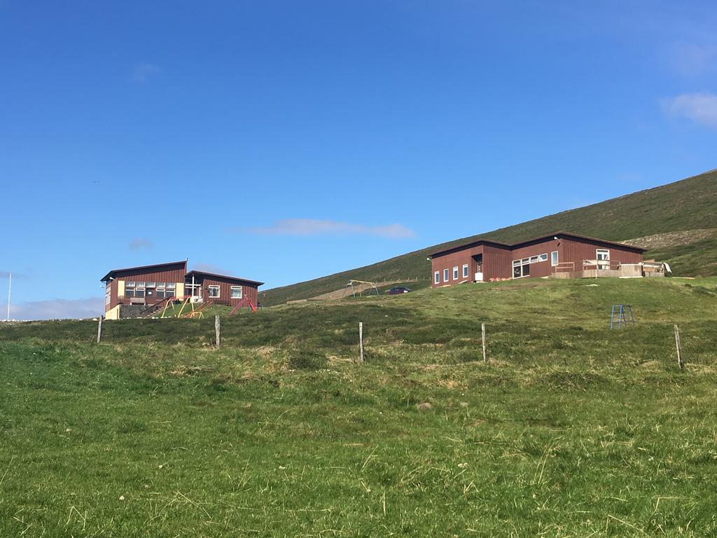 Vestmannsvatn Guesthouse Athaldalur Bagian luar foto