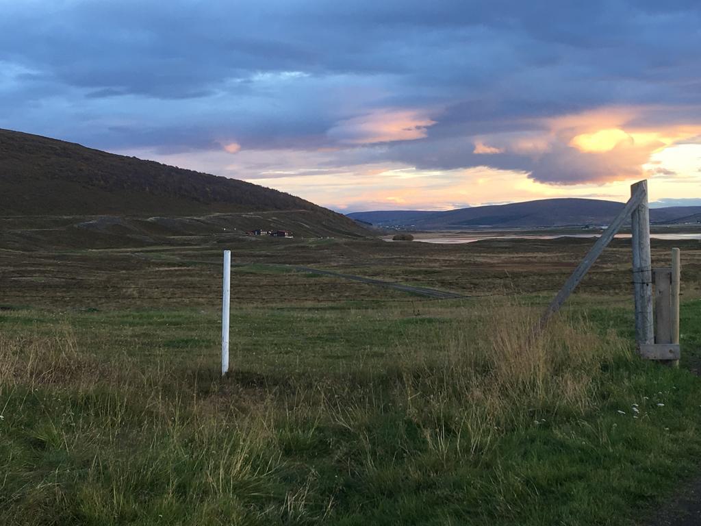 Vestmannsvatn Guesthouse Athaldalur Bagian luar foto
