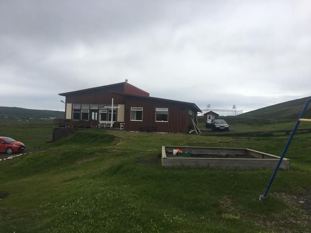 Vestmannsvatn Guesthouse Athaldalur Bagian luar foto